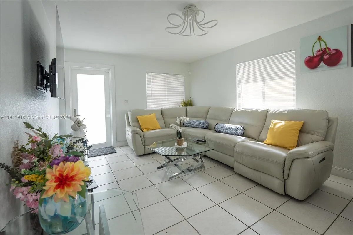 1215 NW 7th Ct, Florida City FL 33034