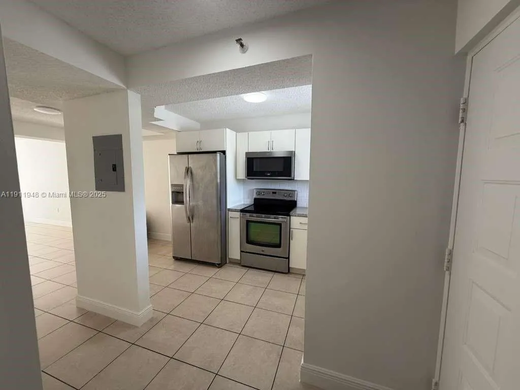 7785 W 30 CT # 202, Hialeah Gardens FL 33018