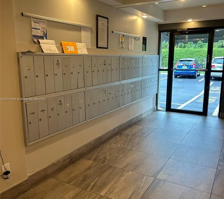 6200 NW 44th St # 312, Lauderhill FL 33319