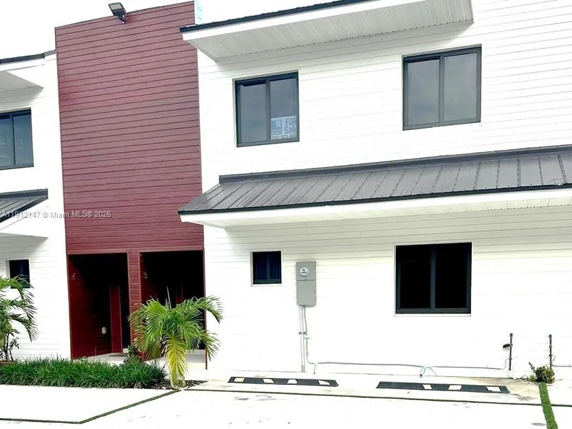 936 NW 10th St # 3, Florida City FL 33034