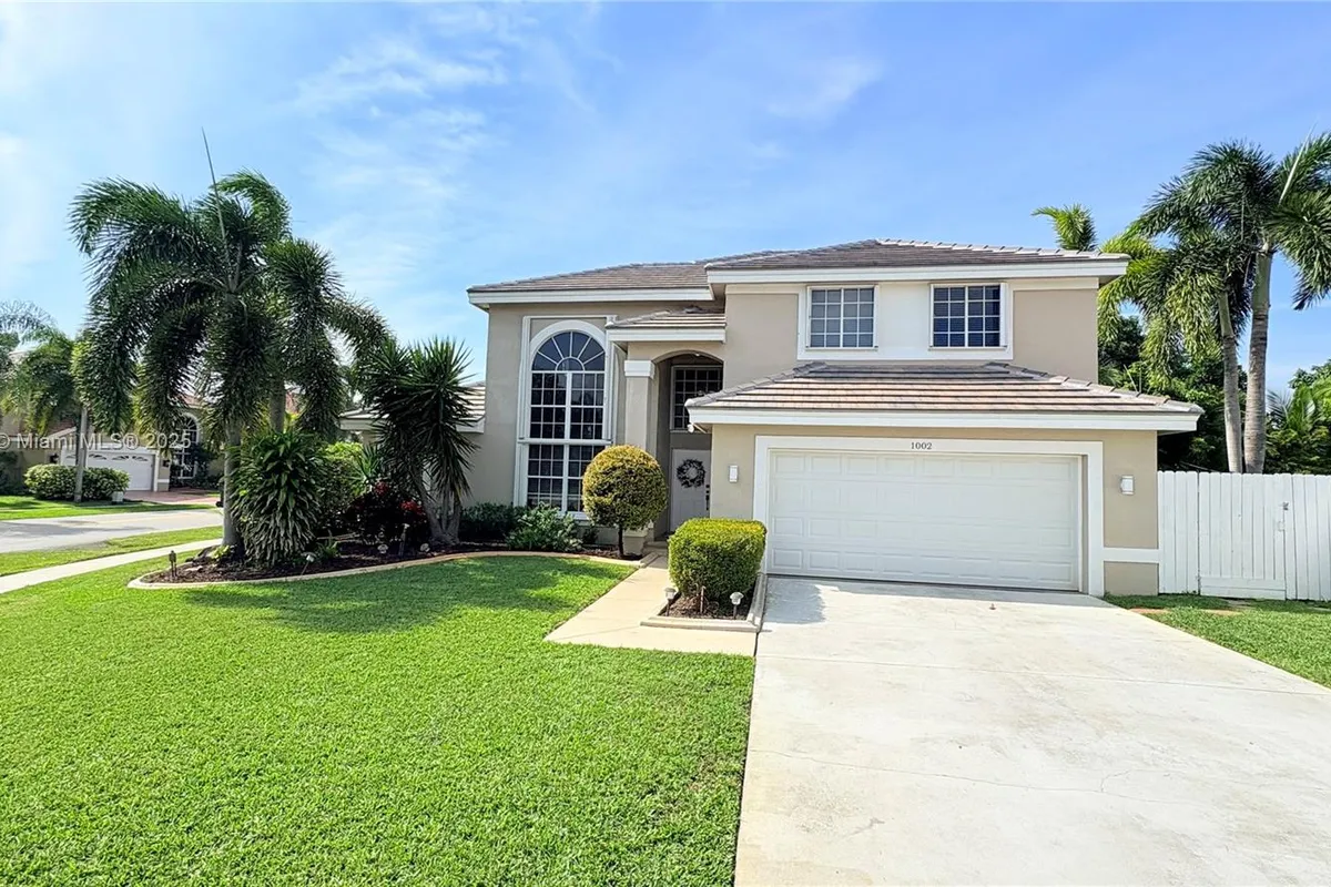 1002 NW 182nd Way, Pembroke Pines FL 33029