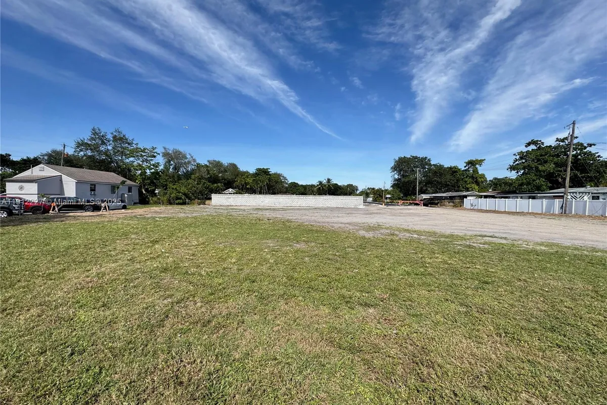 Griffin Rd, Dania Beach FL 33312