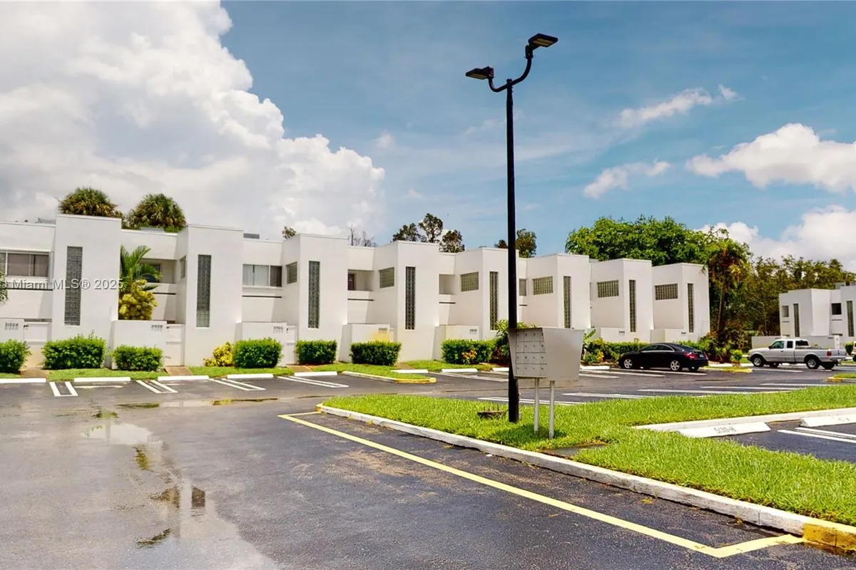 5130 Elmhurst Rd # H, West Palm Beach FL 33417