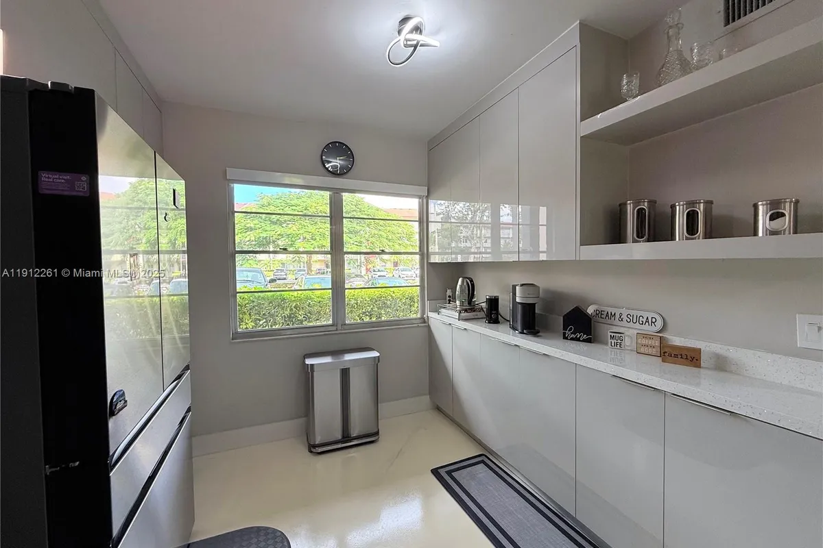 900 SW 128th Ave # 105D, Pembroke Pines FL 33027