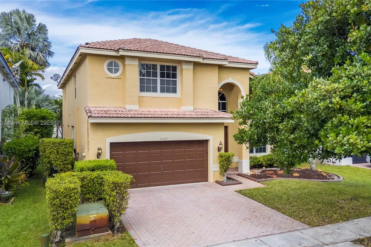 16285 SW 19th St, Miramar FL 33027