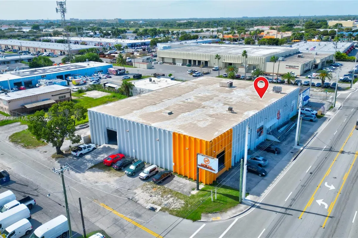 10890 Quail Roost Dr, Cutler Bay FL 33157