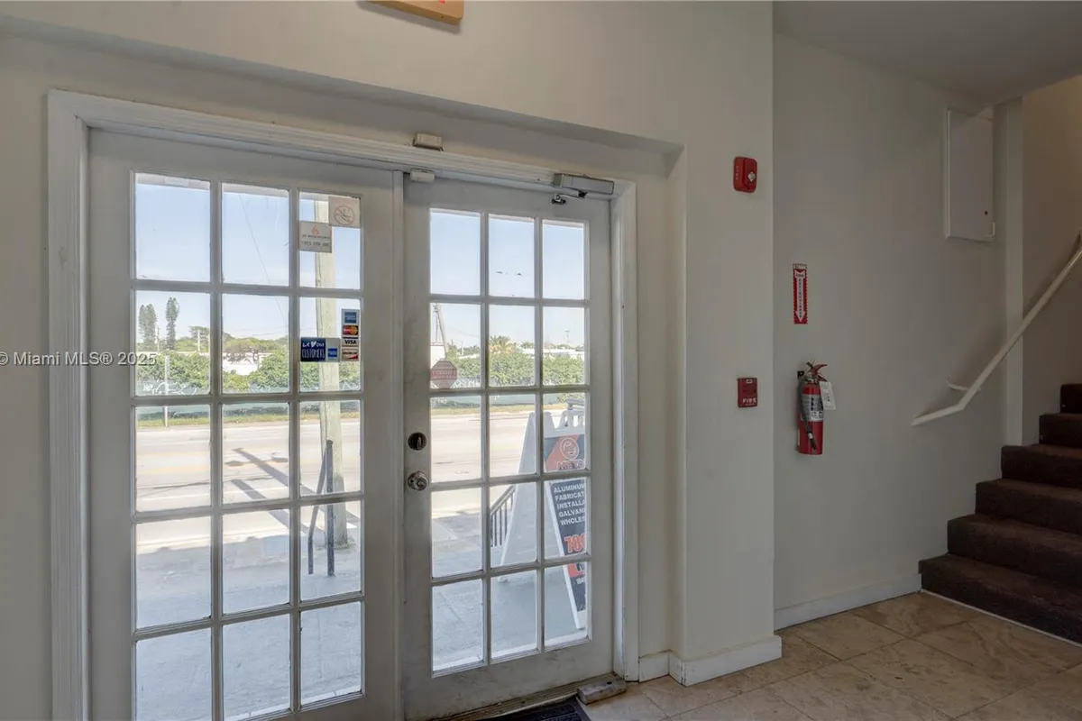 10890 Quail Roost Dr, Cutler Bay FL 33157