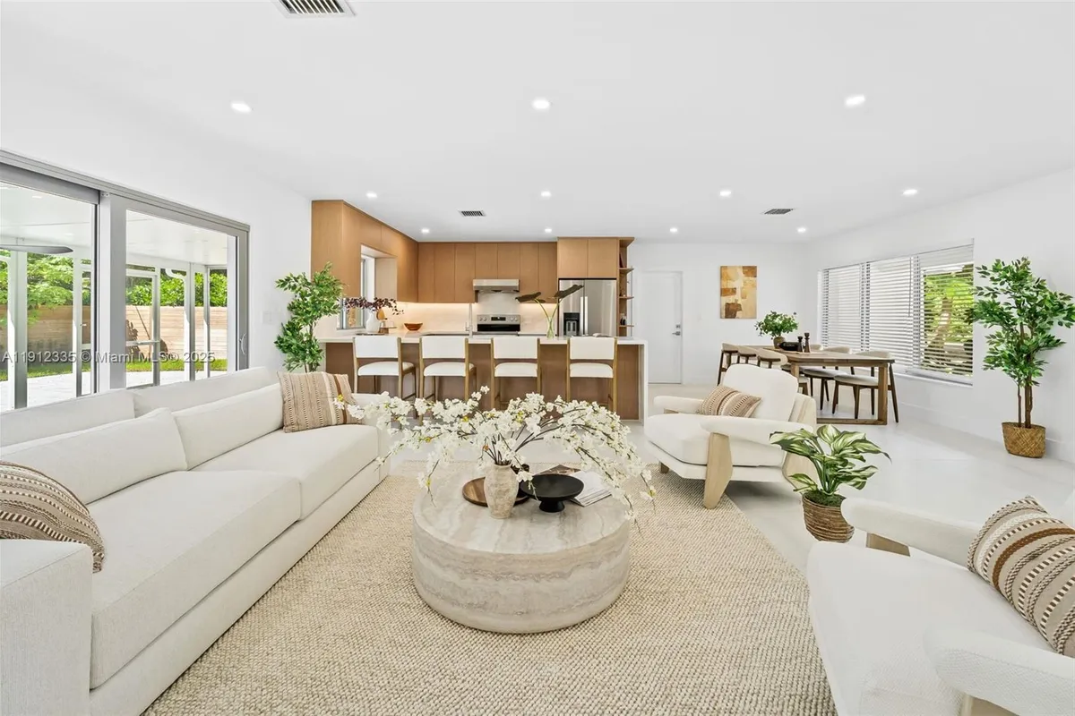 6320 SW 62nd Ter, South Miami FL 33143