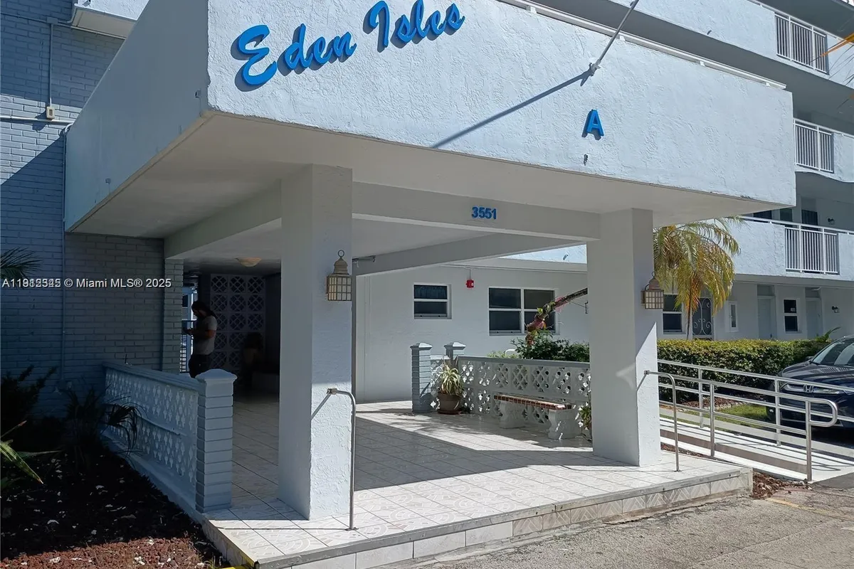 3551 NE 169th St # 306, North Miami Beach FL 33160