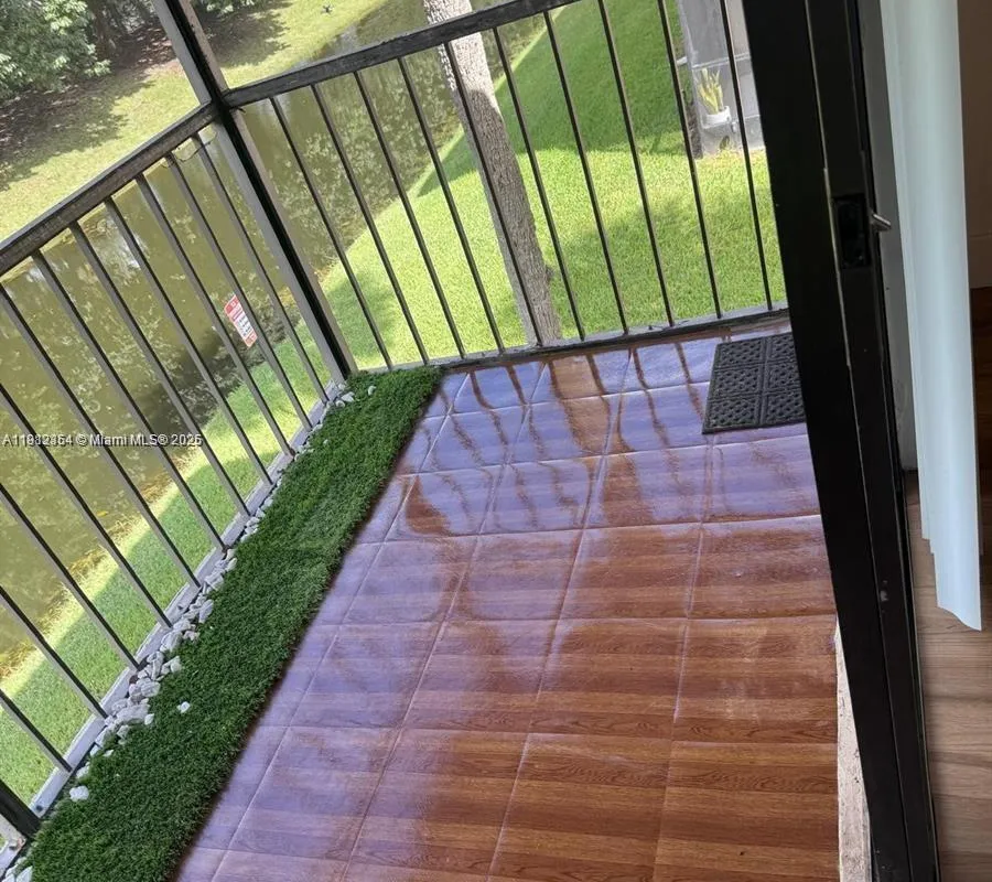 341 LAKEVIEW DR # 204, Weston FL 33326