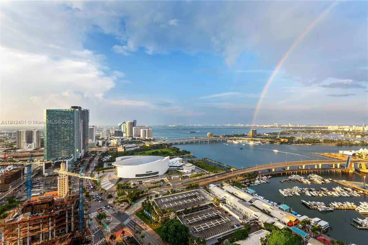 244 Biscayne Blvd # 4604, Miami FL 33132