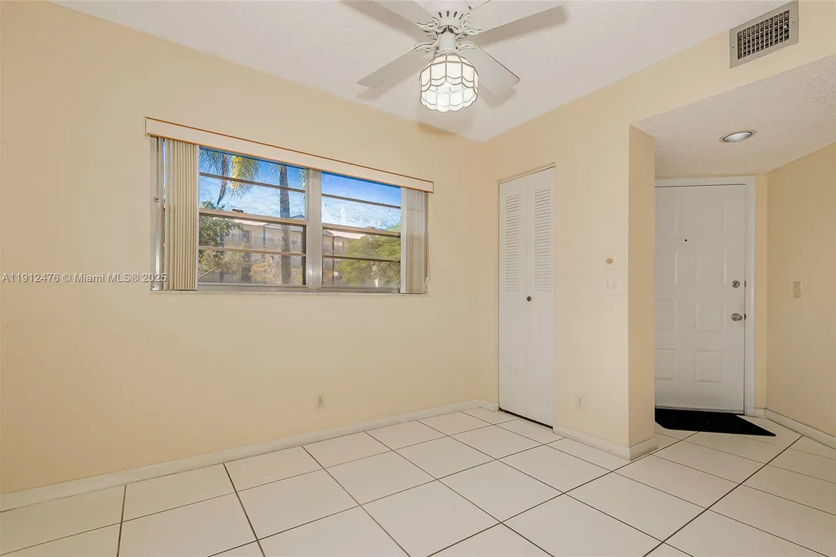 901 SW 128th Ave # 115E, Pembroke Pines FL 33027