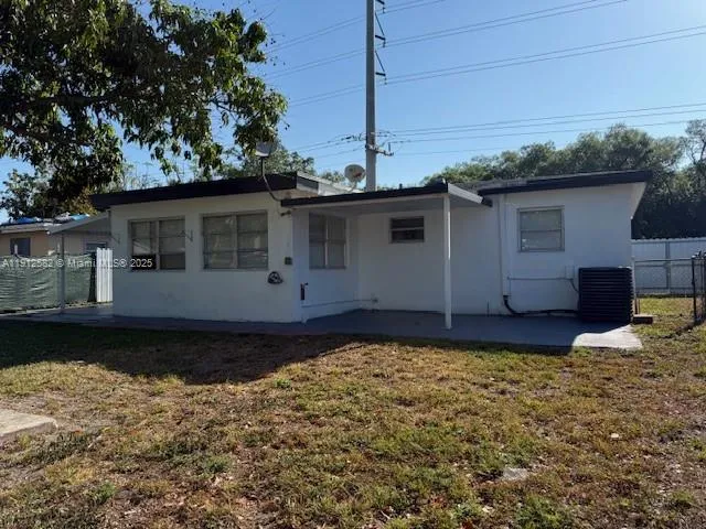 3020 SW 64th Ave, Miramar FL 33023