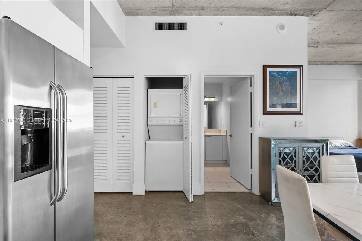 133 NE 2nd Ave # 909, Miami FL 33132