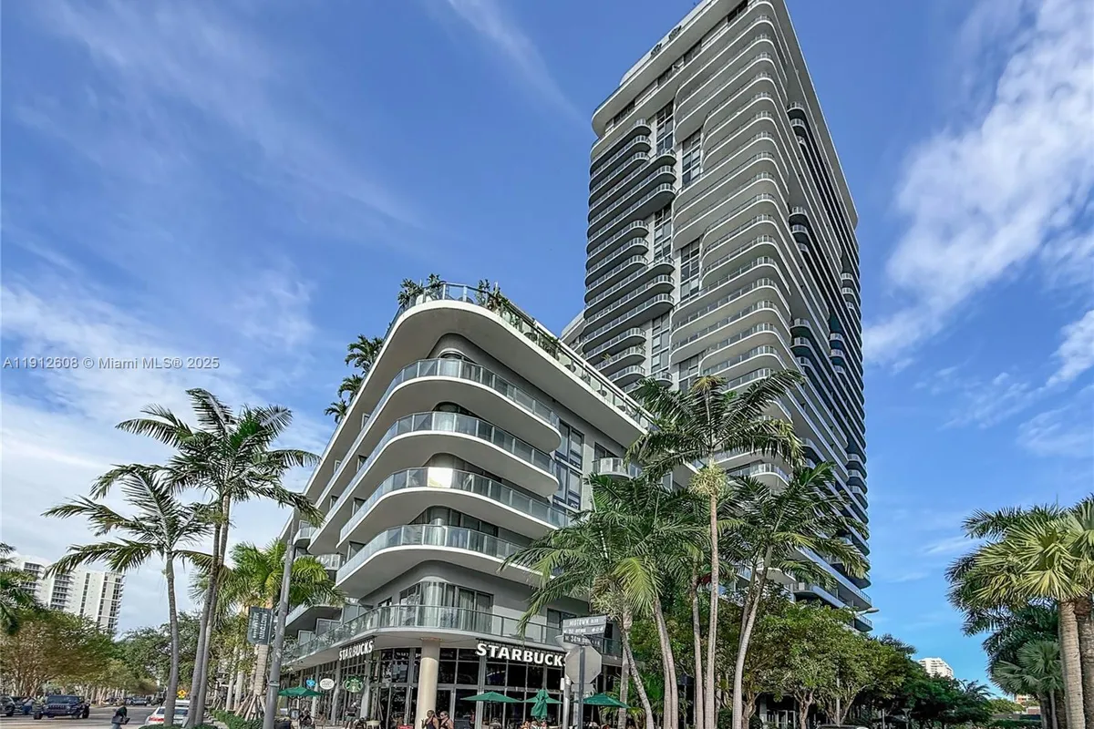 121 NE 34th St # 2003, Miami FL 33137