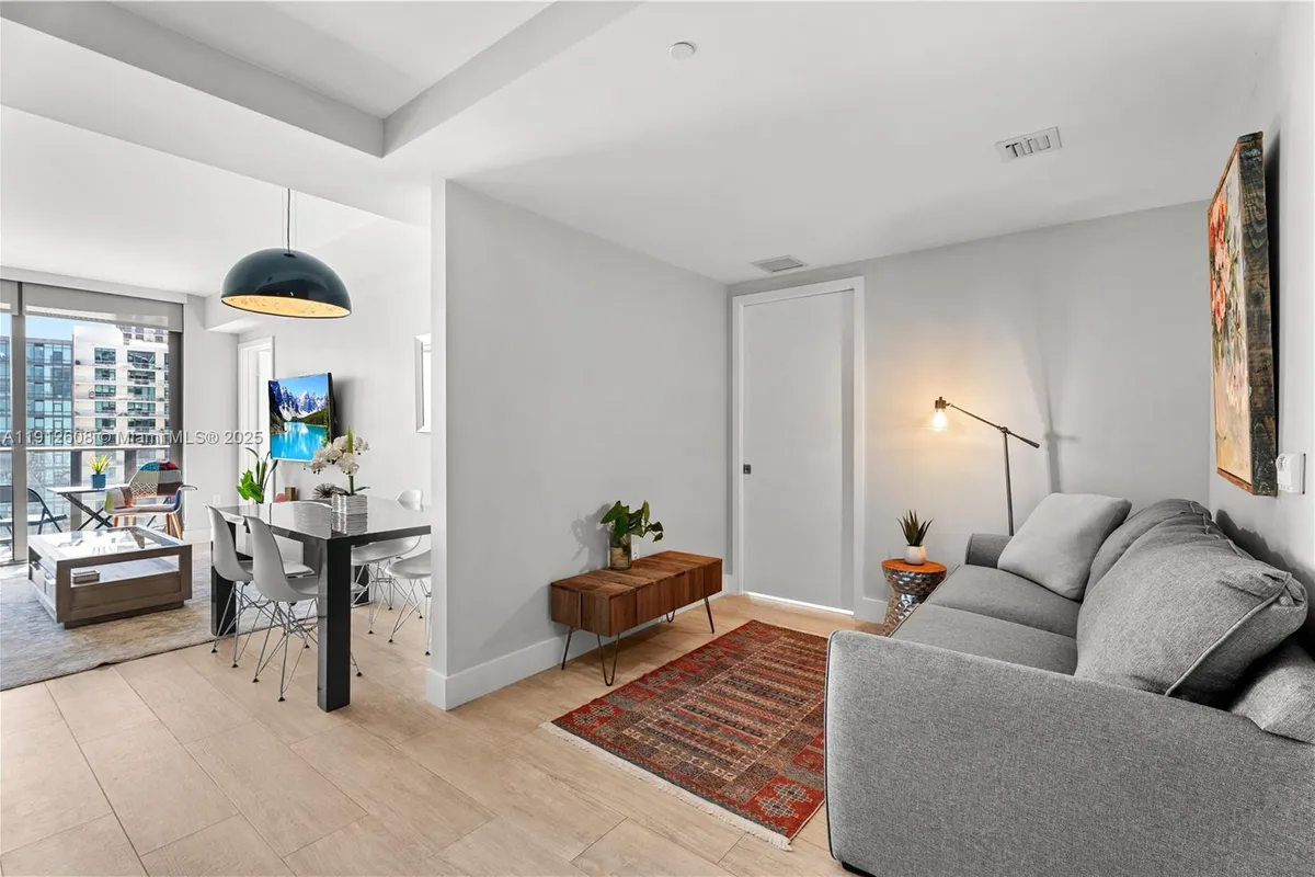 121 NE 34th St # 2003, Miami FL 33137