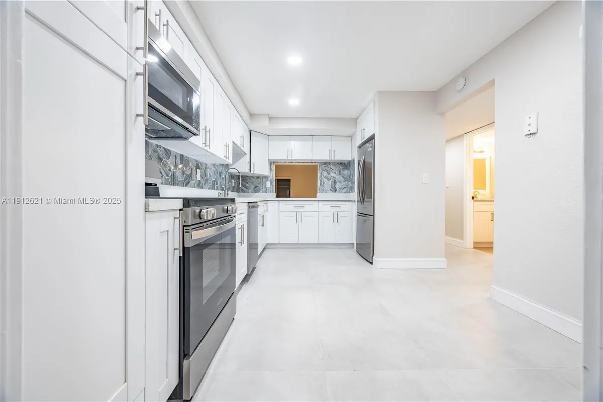 6563 Racquet Club Dr # 124, Lauderhill FL 33319