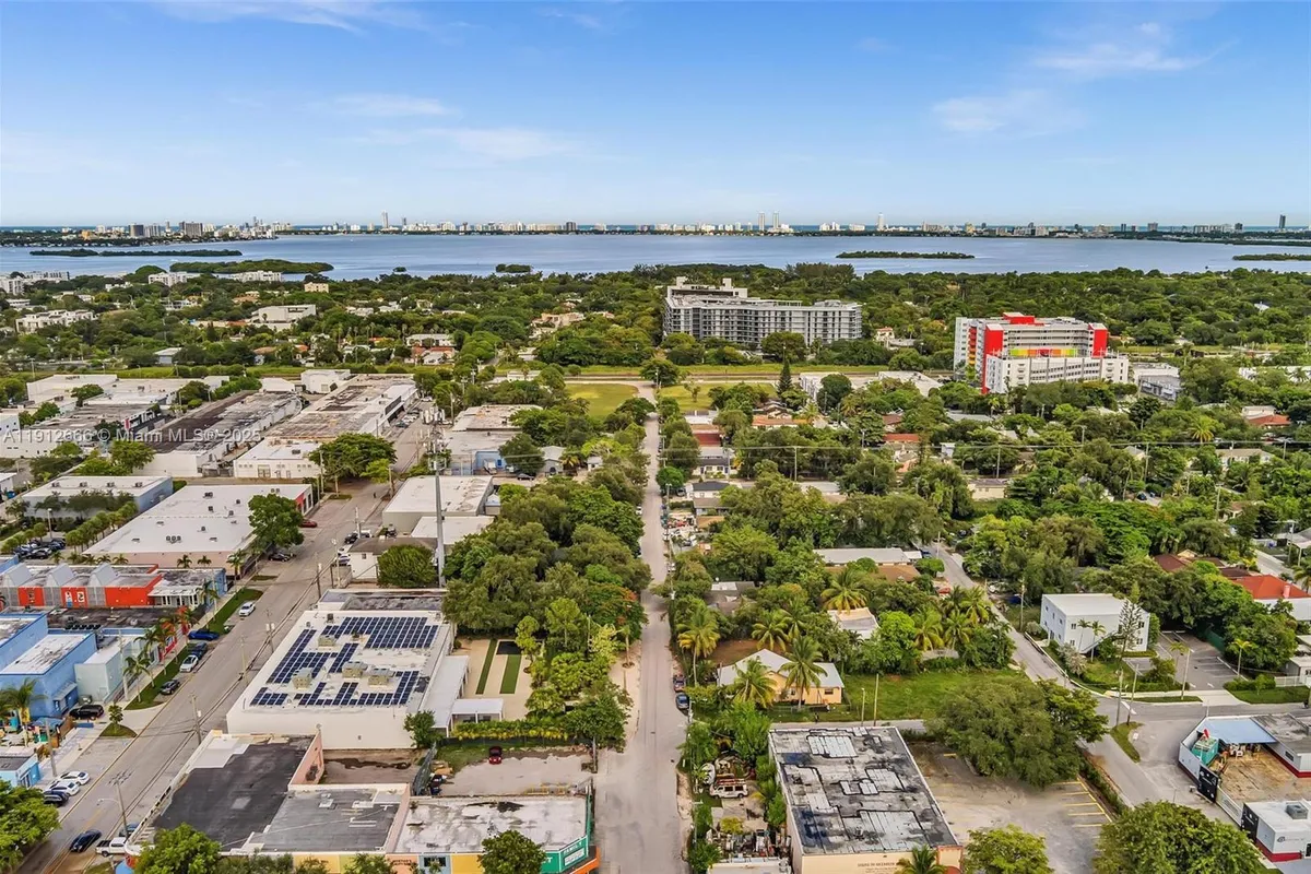 5850 NE 3rd Ave, Miami FL 33137