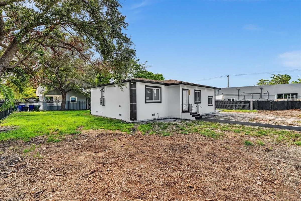 5850 NE 3rd Ave, Miami FL 33137