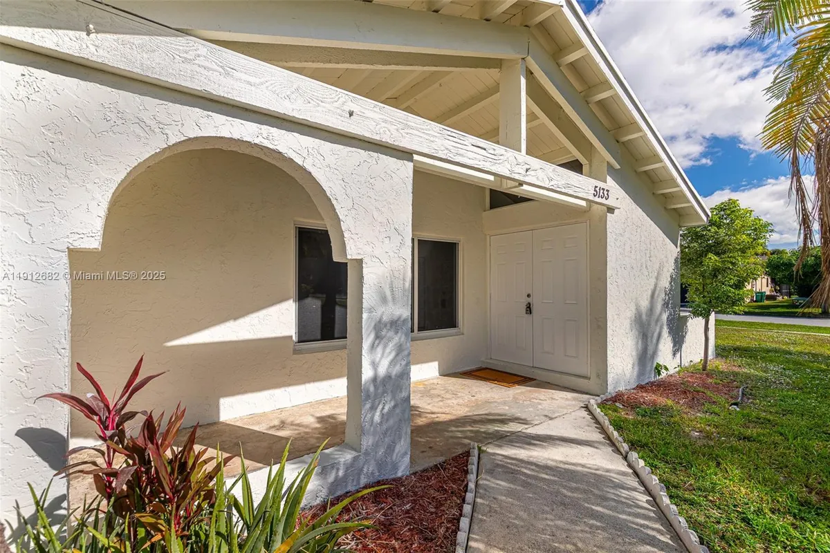 5133 NW 30th Ct, Margate FL 33063