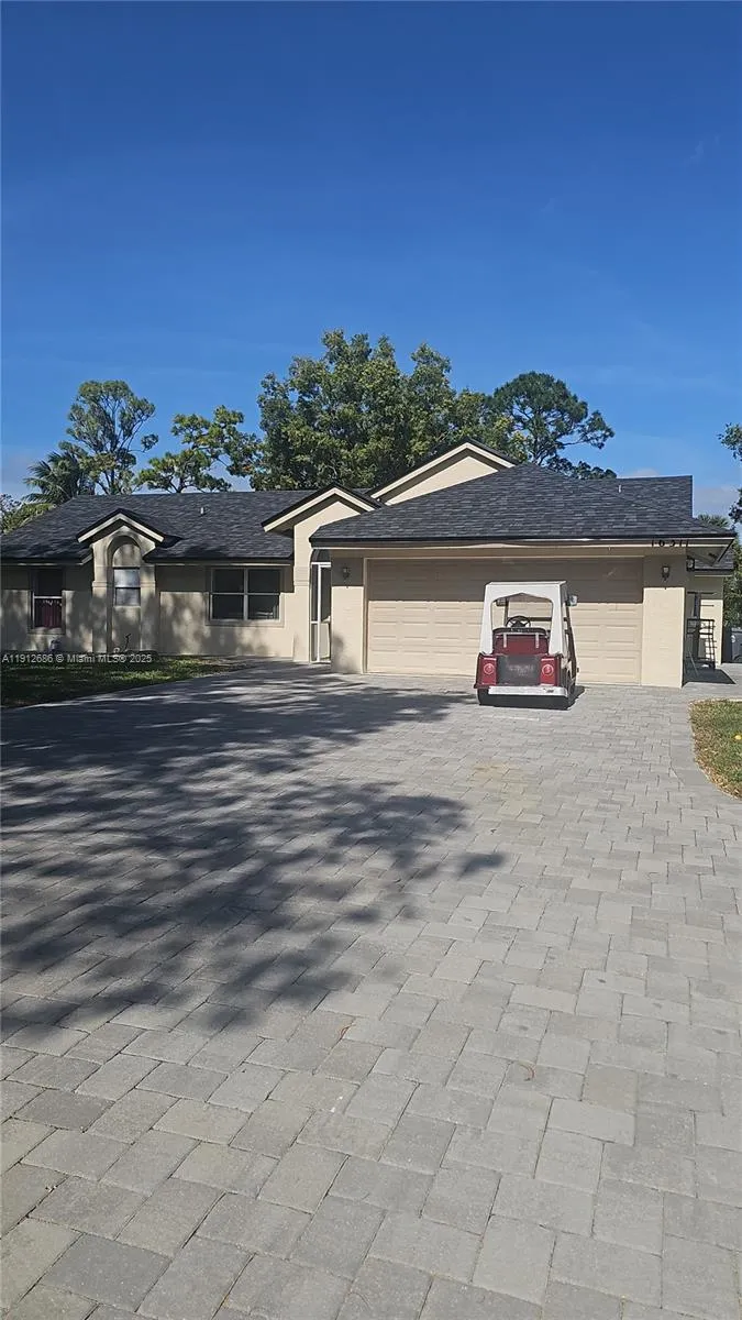 16311 E Secretariat Dr, Loxahatchee FL 33470