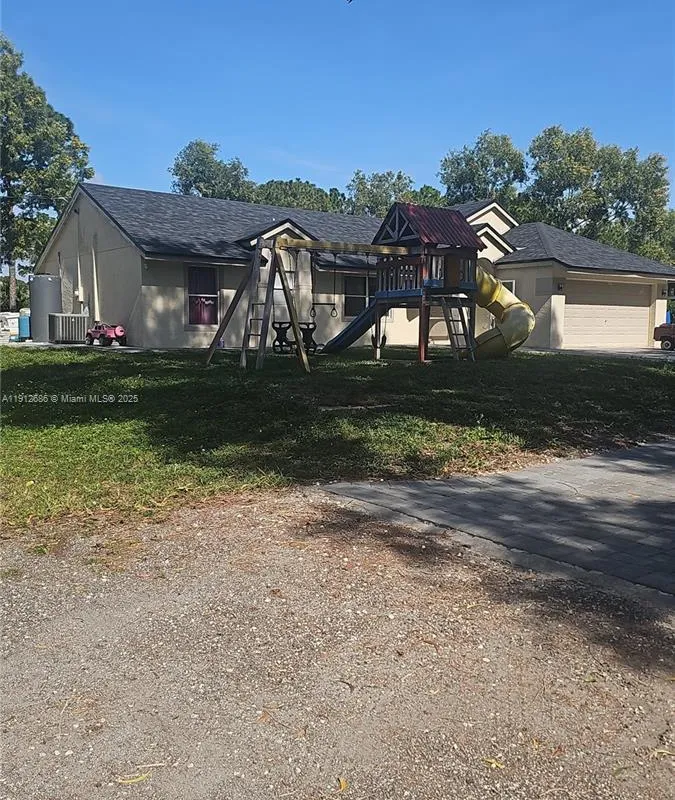 16311 E Secretariat Dr, Loxahatchee FL 33470