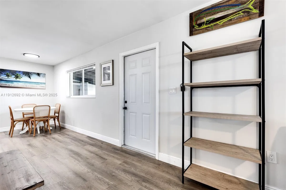 9148 Bamboo Dr, Palm Beach Gardens FL 33410