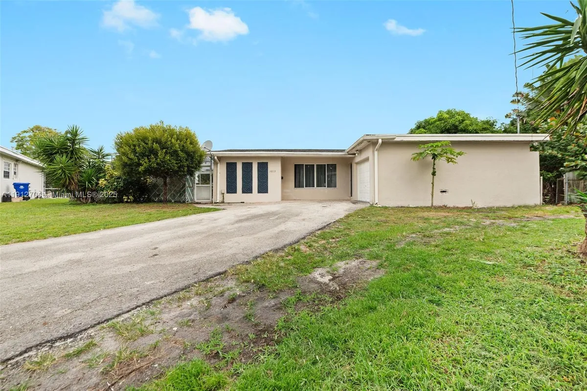 3813 S Lake Ter, Miramar FL 33023