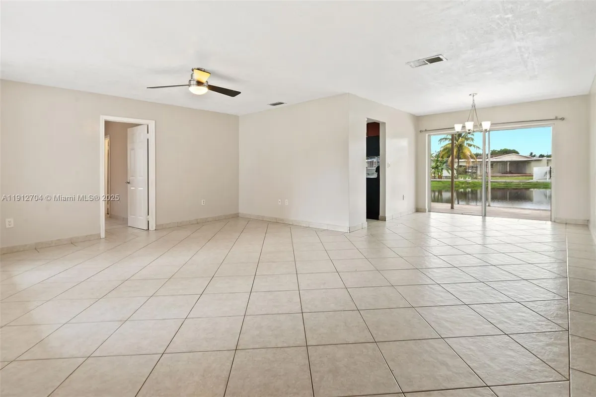 3813 S Lake Ter, Miramar FL 33023