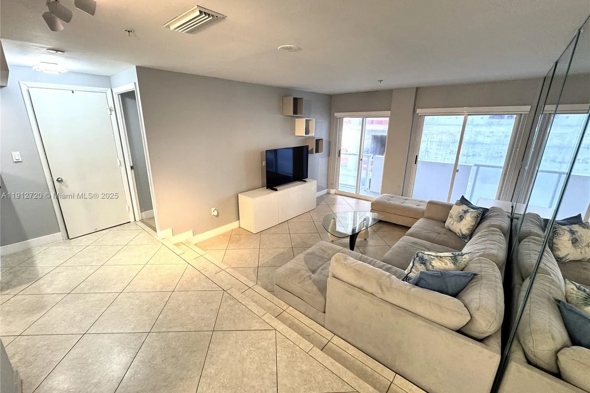 9195 Collins Ave, Surfside FL 33154