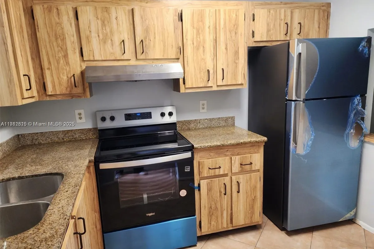 6061 Shakerwood Cir # 208, Tamarac FL 33319