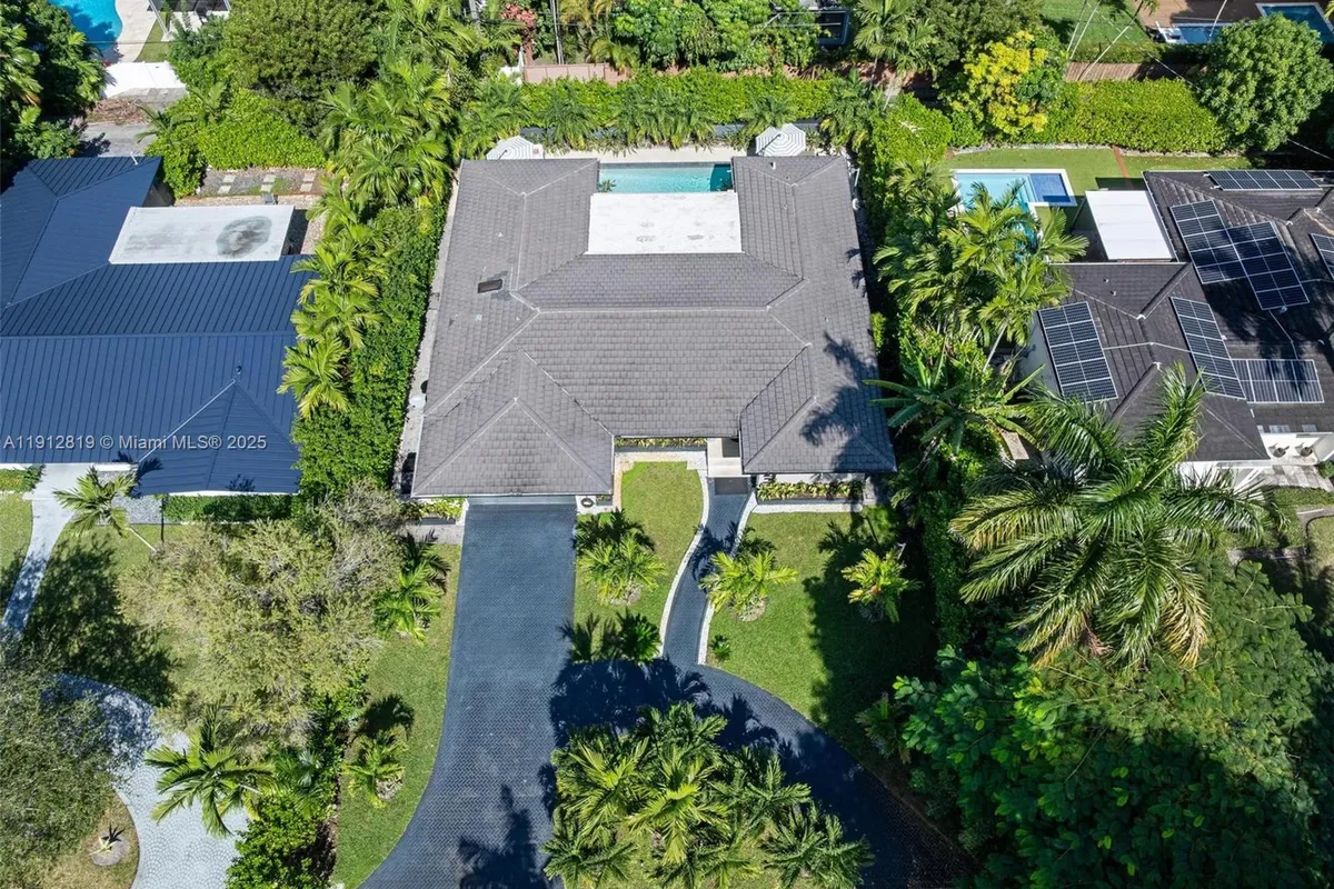 1043 NE 98th St, Miami Shores FL 33138