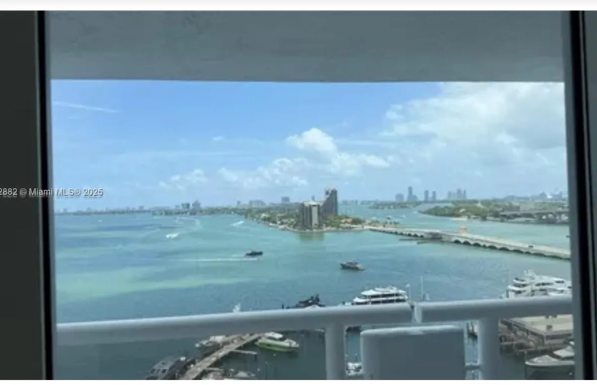 1717 N Bayshore Dr # 1734, Miami FL 33132