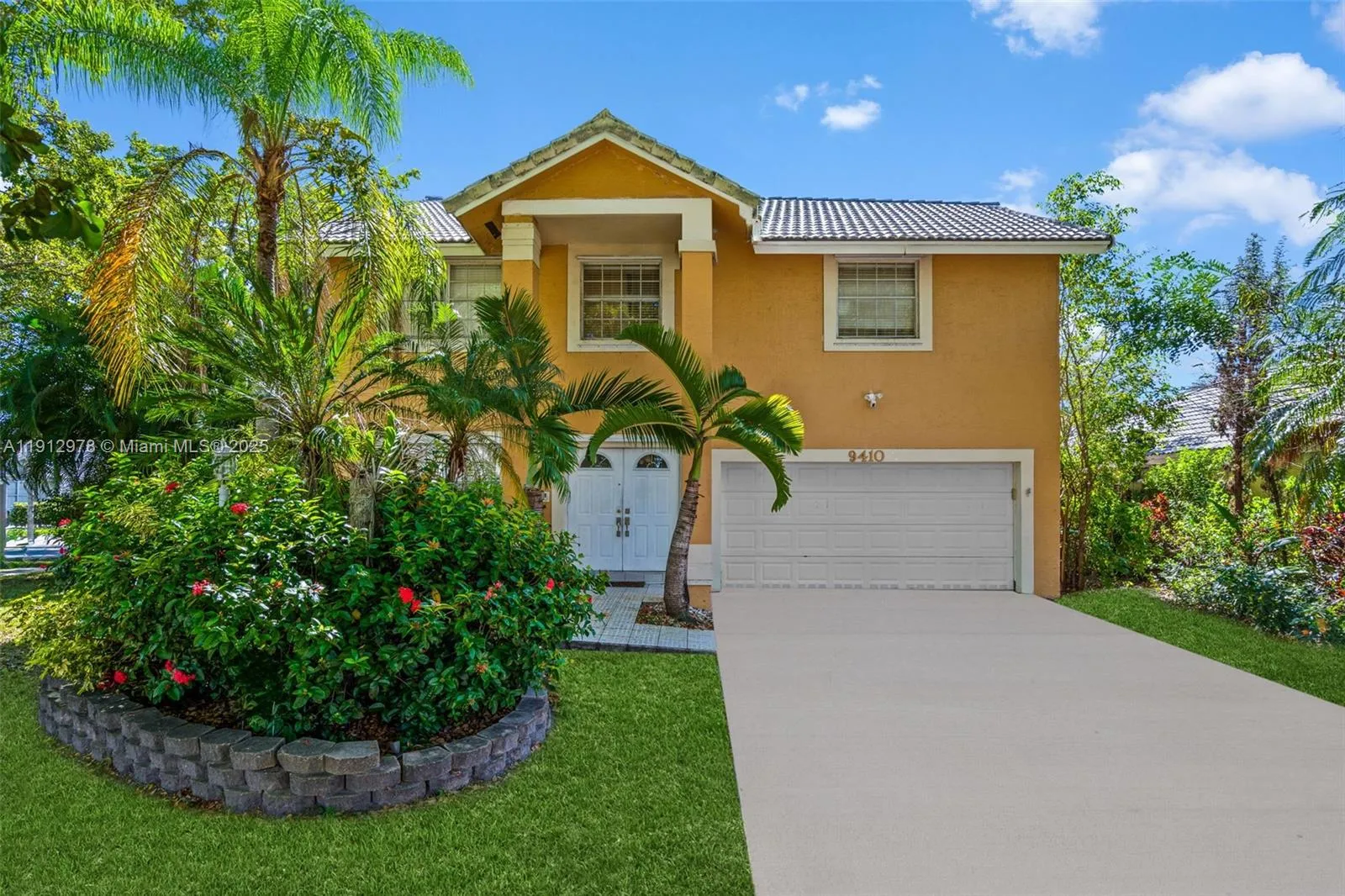 9410 SW 212th Ter, Cutler Bay FL 33189