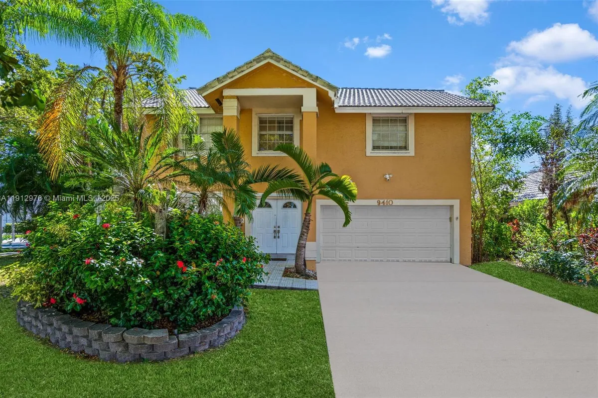 9410 SW 212th Ter, Cutler Bay FL 33189