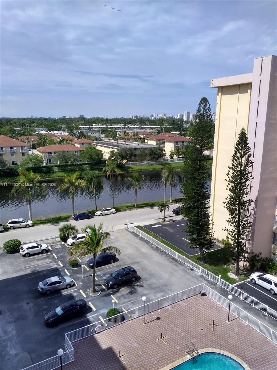 2025 NE 164th St # 806, North Miami Beach FL 33162