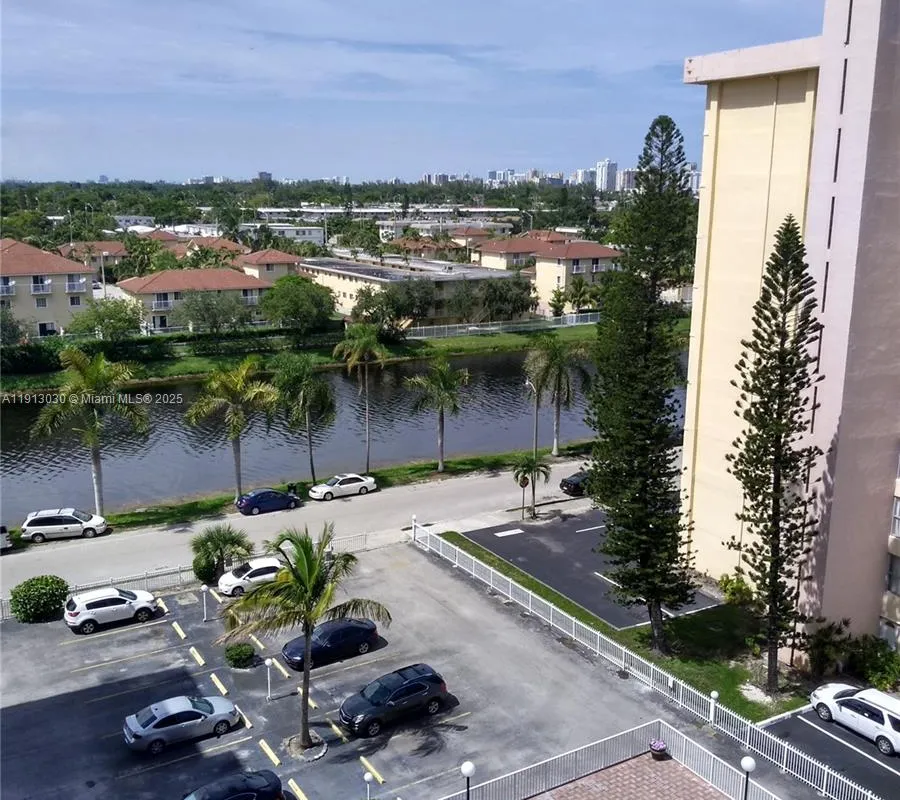 2025 NE 164th St # 806, North Miami Beach FL 33162