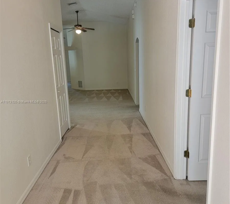 1092 W 13th Sq, Vero Beach FL 32960