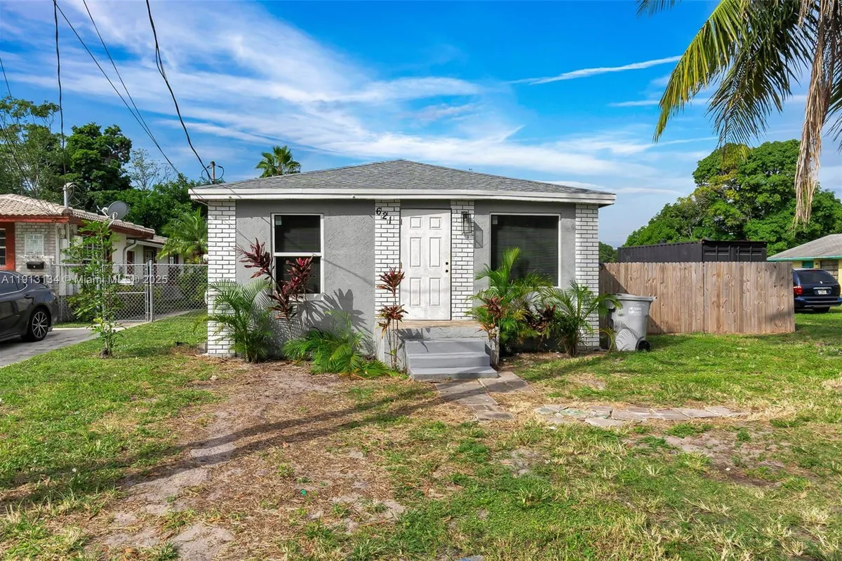 621 NW 15th Ave, Pompano Beach FL 33069