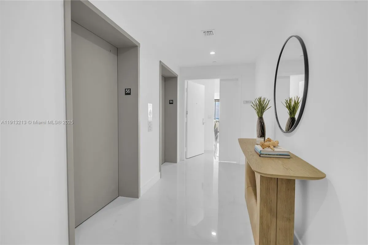 700 NE 24 St # 5602, Miami FL 33137