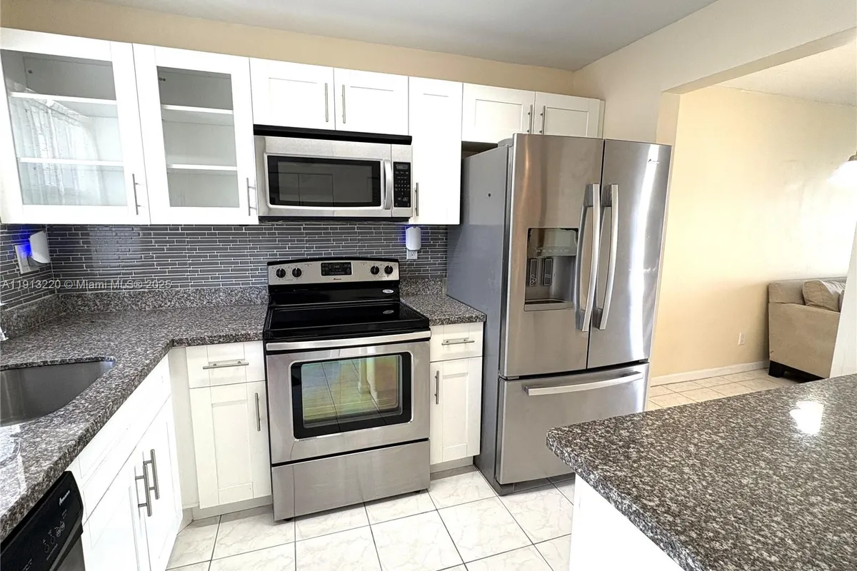 8901 Sunrise Lakes Blvd # 204, Sunrise FL 33322