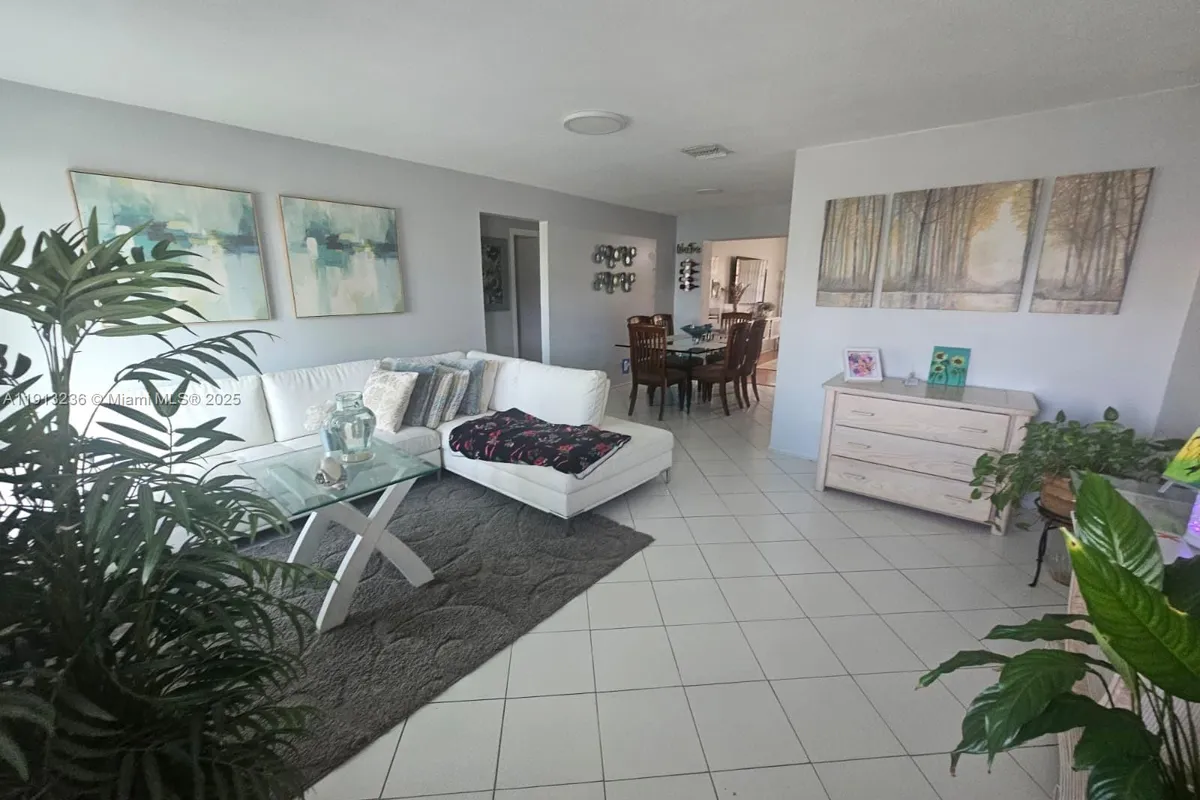 5010 NW 51st Ct, Tamarac FL 33319