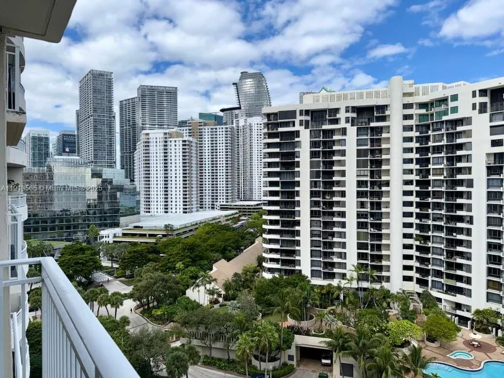 770 Claughton Island Dr # 1613, Miami FL 33131