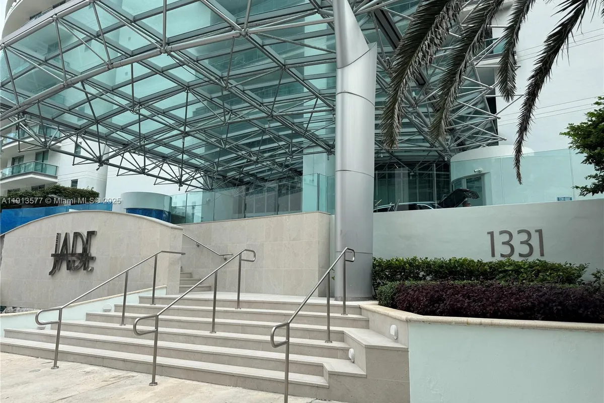 1331 Brickell Bay Dr # 2, Miami FL 33131