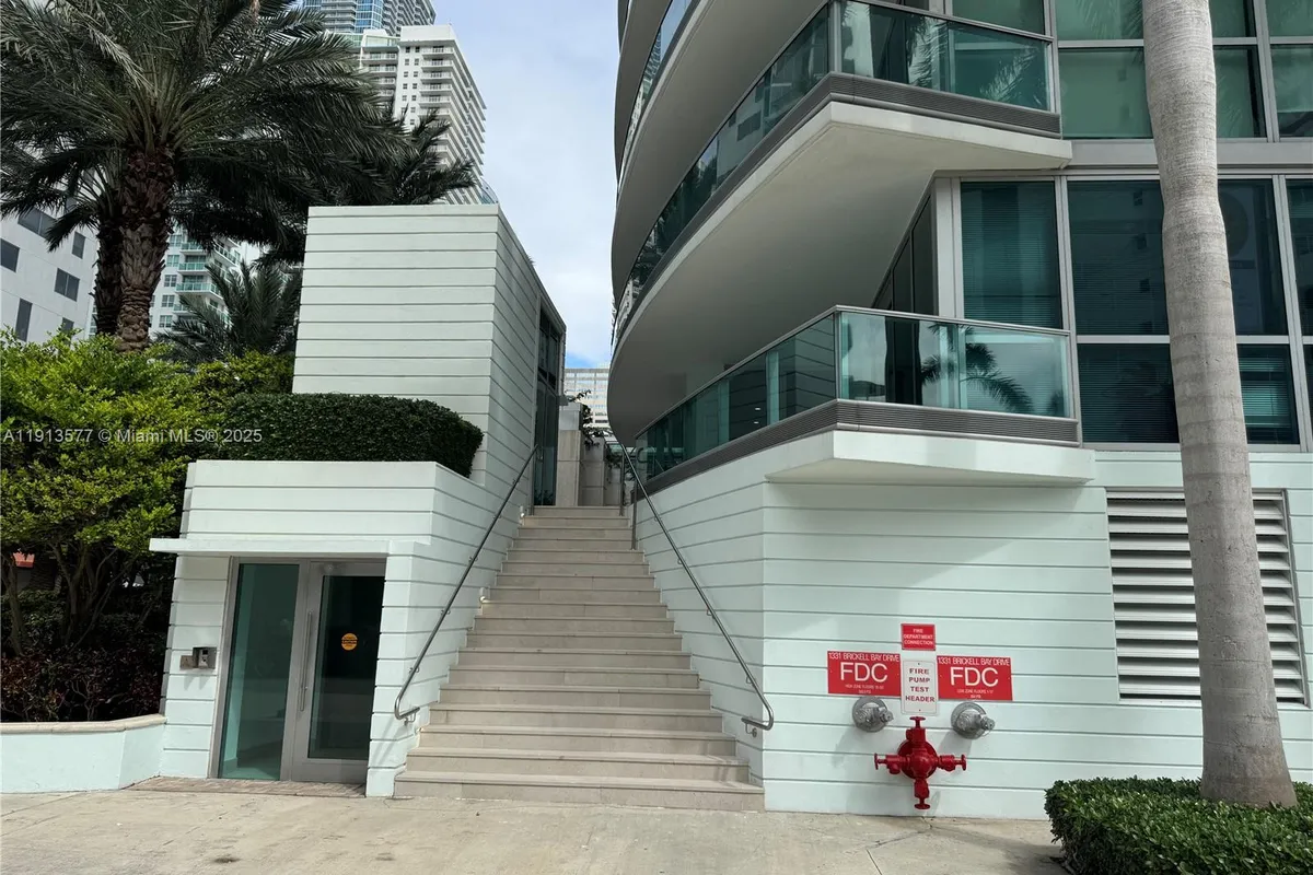1331 Brickell Bay Dr # 2, Miami FL 33131