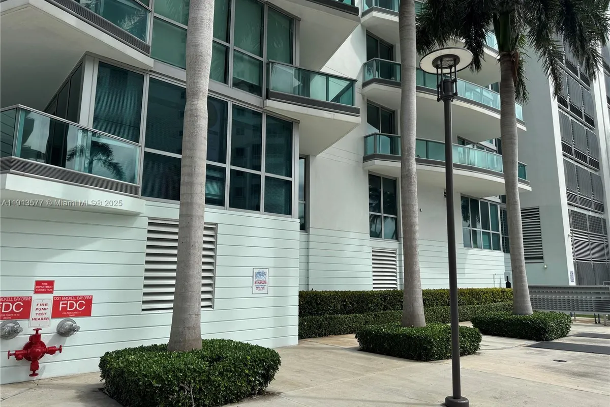 1331 Brickell Bay Dr # 2, Miami FL 33131