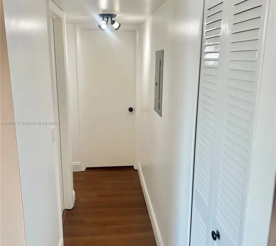 1051 SW 1st St # 404, Miami FL 33130