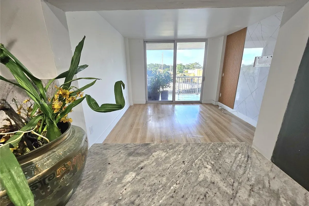 1800 NW 24th Ave # 408, Miami FL 33125