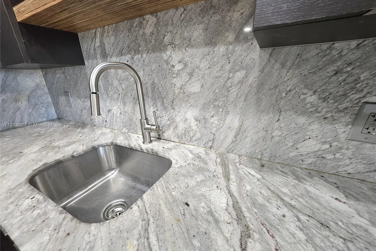 1800 NW 24th Ave # 408, Miami FL 33125