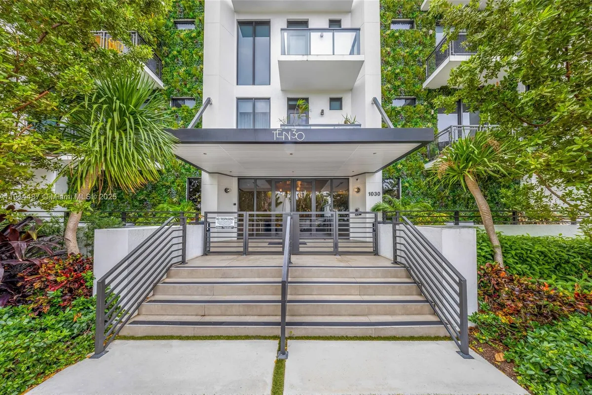 1030 15th St # 306, Miami Beach FL 33139